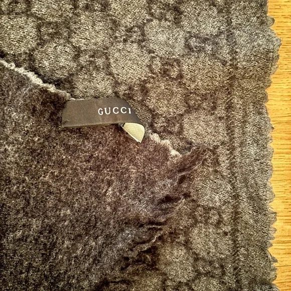 GUCCI | Italian Made 100% Wool Black Grey GG Fringe End Scarf - Picture 3 of 8